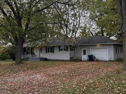 606 E Summit St, Breckenridge, MI, 48615-9701 | Card Image