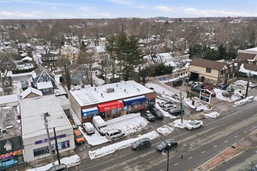 249-50 Jericho Tpke, Floral Park, NY, 11001-4003 | Card Image