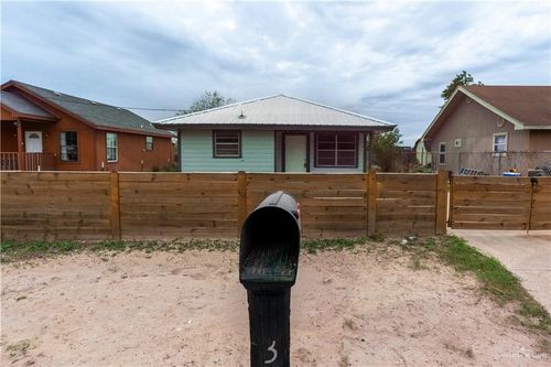 136 E Wells St, Edinburg, TX, 78541-2566 | Card Image