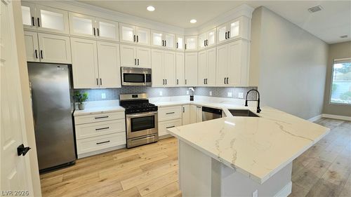 1948 Kachina Mountain Dr, Henderson, NV, 89012-2218 | Card Image