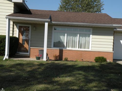 9028 Lindsey Rd, Casco, MI, 48064-2410 | Card Image