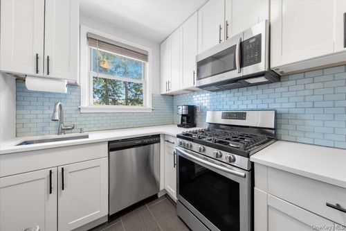 1a3-101 Broadway, White Plains, NY, 10603-4821 | Card Image