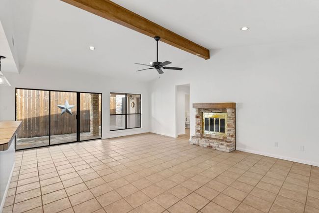 UNIT-12 - 1108 Hi Stirrup, Condo with 2 bedrooms, 2 bathrooms and 2 parking in Horseshoe Bay TX | Image 7