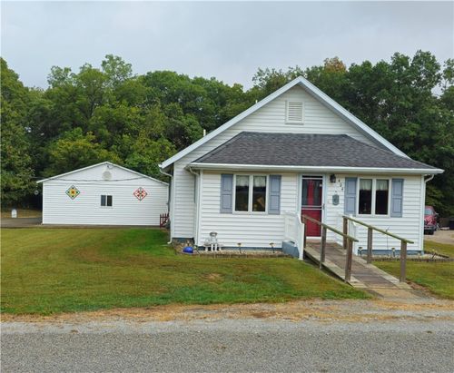 404 N Delaware St, Greenup, IL, 62428-1182 | Card Image