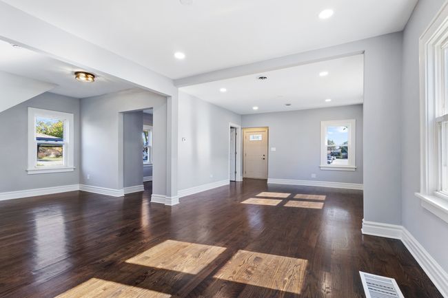 4530 Wenonah Ave, House other with 5 bedrooms, 3 bathrooms and 8 parking in Forest View IL | Image 6