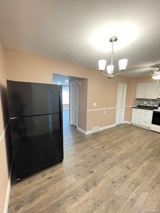 37310 Glenbrook Dr, Condo with 3 bedrooms, 2 bathrooms and null parking in Clinton Twp MI | Image 14
