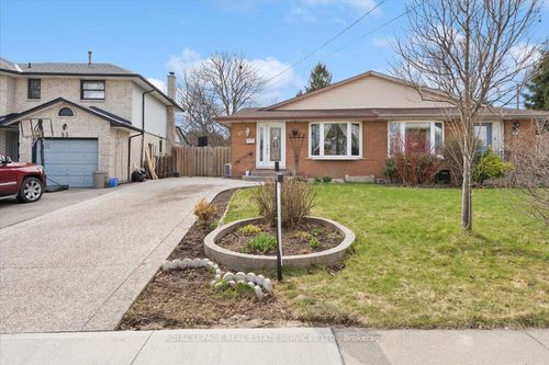 57 Elora Dr, Hamilton, ON, L9C6T4 | Card Image