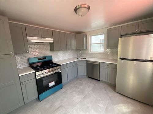 663 Nasby Pl, Far Rockaway, NY, 11691-2644 | Card Image