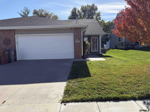 1915 Atlas Ave, Lincoln, NE, 68521-1621 | Card Image