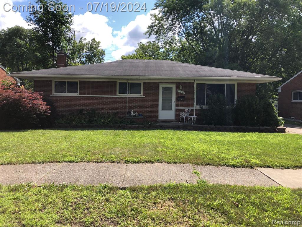 Brentwood St, Livonia, MI 48152
