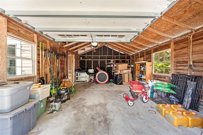 Large Garage Bay | Image 73