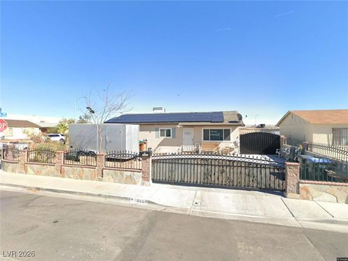3520 Nipper St, North Las Vegas, NV, 89030-4606 | Card Image