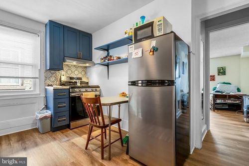 3r-711 Corinthian Ave, PHILADELPHIA, PA, 19130-2614 | Card Image