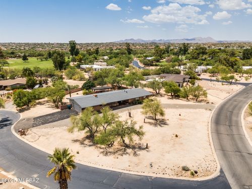 250 W Greenock Dr, Oro Valley, AZ, 85737-7960 | Card Image