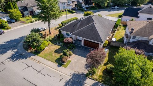 14092 86a Ave, Surrey, BC, V3W0V9 | Card Image