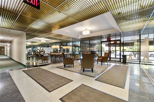 APT-1207 - 750 Washington Rd, Condo with 2 bedrooms, 2 bathrooms and 1 parking in Mt. Lebanon PA | Image 8