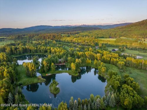 1700 S Fall Creek Road, Wilson, WY, 83014 | Card Image