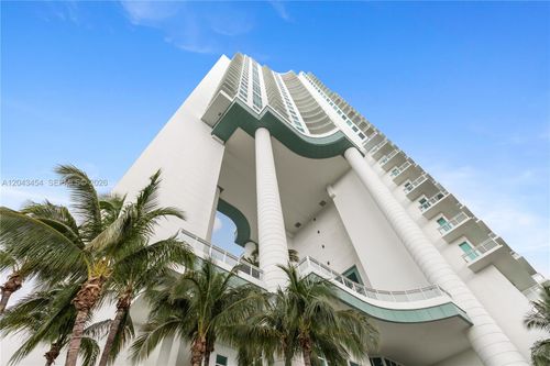 503-900 Brickell Key Blvd, Miami, FL, 33131-3749 | Card Image