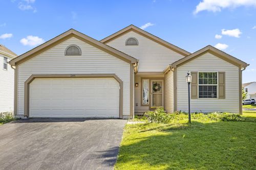 385 Flat River St, Pickerington, OH, 43147-7925 | Card Image