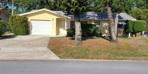 9805 110th Ln, Seminole, FL, 33772-2431 | Card Image