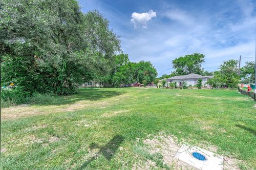 1414 Main St, La Marque, TX, 77568-5635 | Card Image