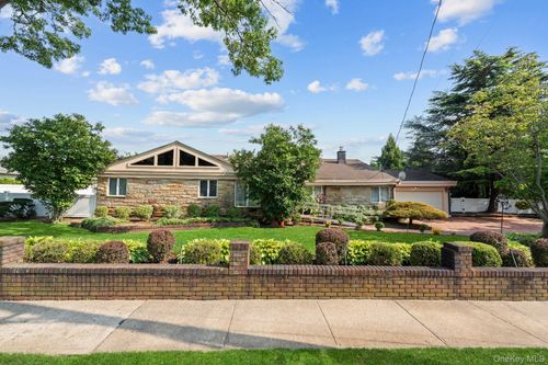 171 S Kensington Avenue, Hempstead, NY, 11570 | Card Image