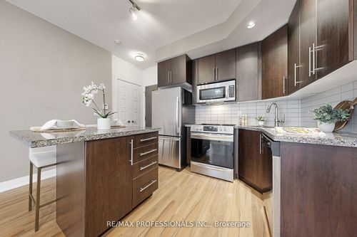 1601-28 Linden St, Toronto, ON, M4Y0A4 | Card Image