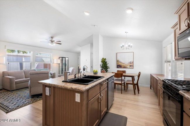 67 - 10936 E Apache Trl, House other with 2 bedrooms, 2 bathrooms and null parking in Apache Junction AZ | Image 11