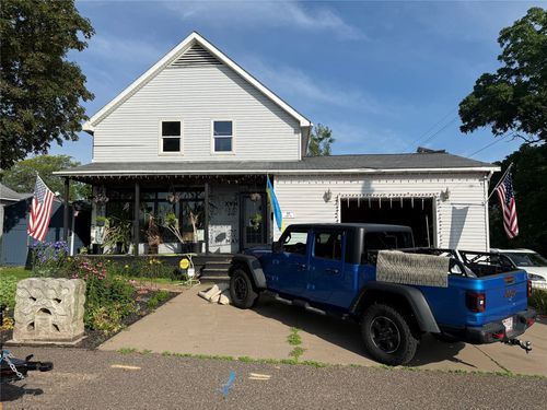 142 Lake St, Amery, WI, 54001-1046 | Card Image