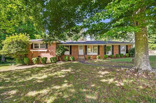 3500 E Lee St, Greensboro, NC, 27406-9489 | Card Image