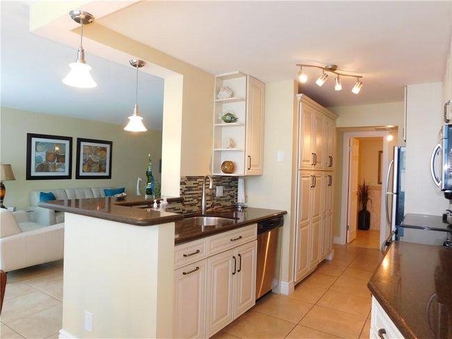 KITCHEN | Image 15