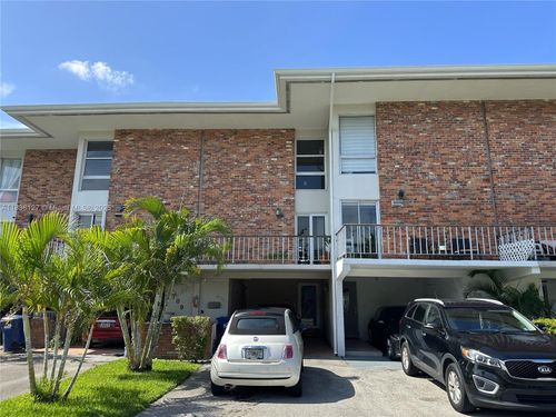 6707-6707 Brookline Dr, Hialeah, FL, 33015-2441 | Card Image