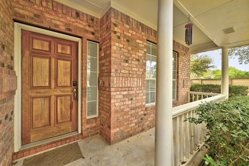 13401 Lamplight Village Ave, Austin, TX, 78727-1508 | Card Image