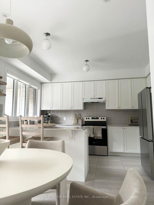 40 Dockside Way, Whitby, ON, L1N0M6 | Card Image
