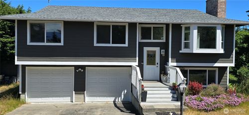 115 E Robert Pl, Sequim, WA, 98382-7346 | Card Image
