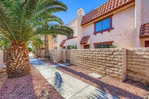 5470 S Maryland Pkwy, Las Vegas, NV, 89119-2662 | Card Image