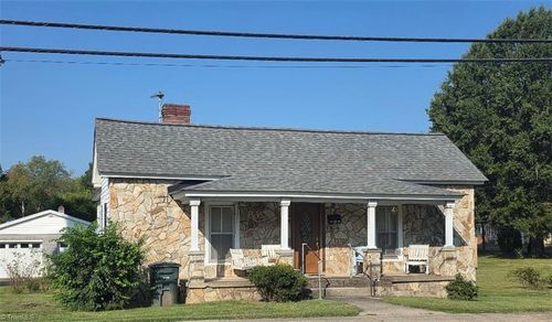 123 S Fieldcrest Rd, Eden, NC, 27288-4152 | Card Image