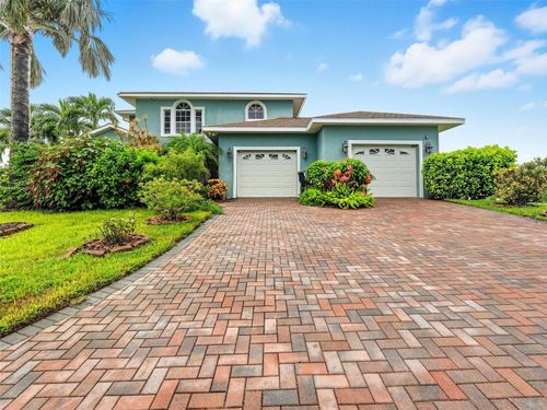 8607 51st Ave W, BRADENTON, FL, 34210-2308 | Card Image