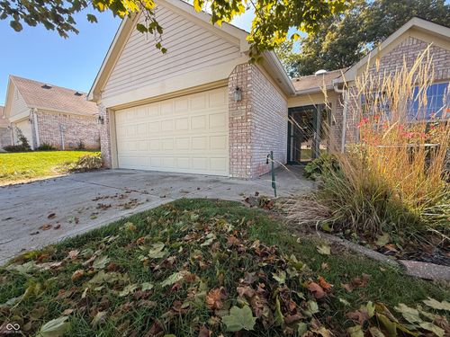 10907 Harness Way, Indianapolis, IN, 46239-8848 | Card Image