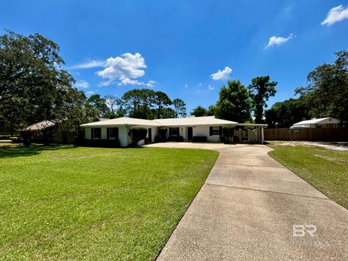 405 Hilltop Dr, Gulf Shores, AL, 36542-4414 | Card Image