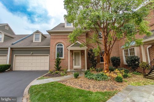 32 Hibiscus Ct, DOYLESTOWN, PA, 18901-2649 | Card Image