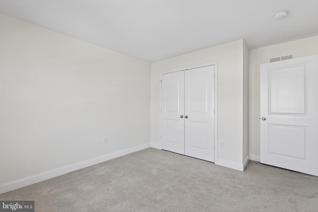 Residential Lease in MIDDLETOWN 3