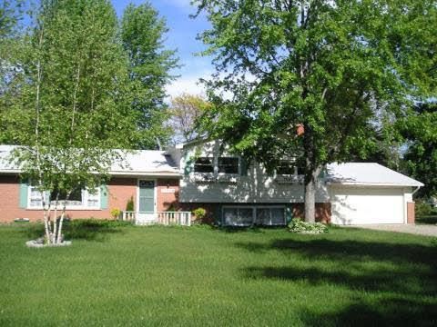 Floral St, Armada, MI 48005