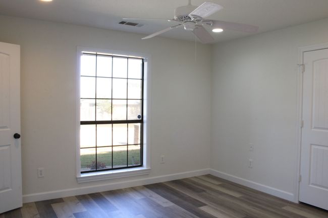 3914 Tawakoni Ln, House other with 3 bedrooms, 3 bathrooms and null parking in Garland TX | Image 13
