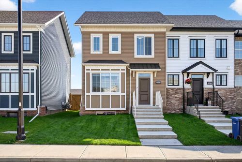 121 Ellen Way, Crossfield, AB, T0M | Card Image