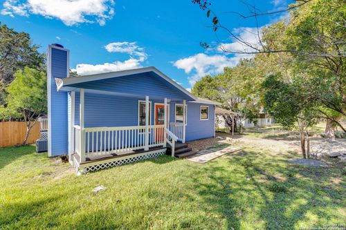 731 Hillside Loop, Canyon Lake, TX, 78133-5805 | Card Image