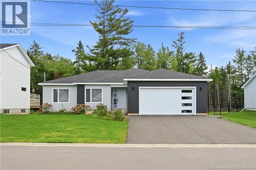 56 Carter St, Dieppe, NB, E1A0G4 | Card Image