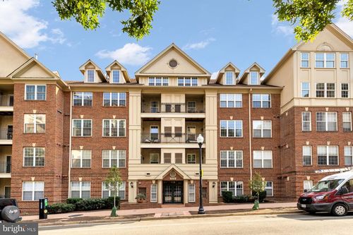 407-2330 14th St N, ARLINGTON, VA, 22201-5867 | Card Image