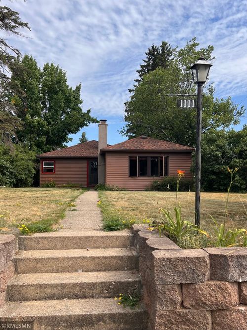 1111 E Camp St, Ely, MN, 55731-1712 | Card Image