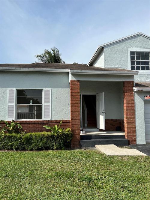8265 Nw 192nd Ter, Hialeah, FL, 33015-5333 | Card Image